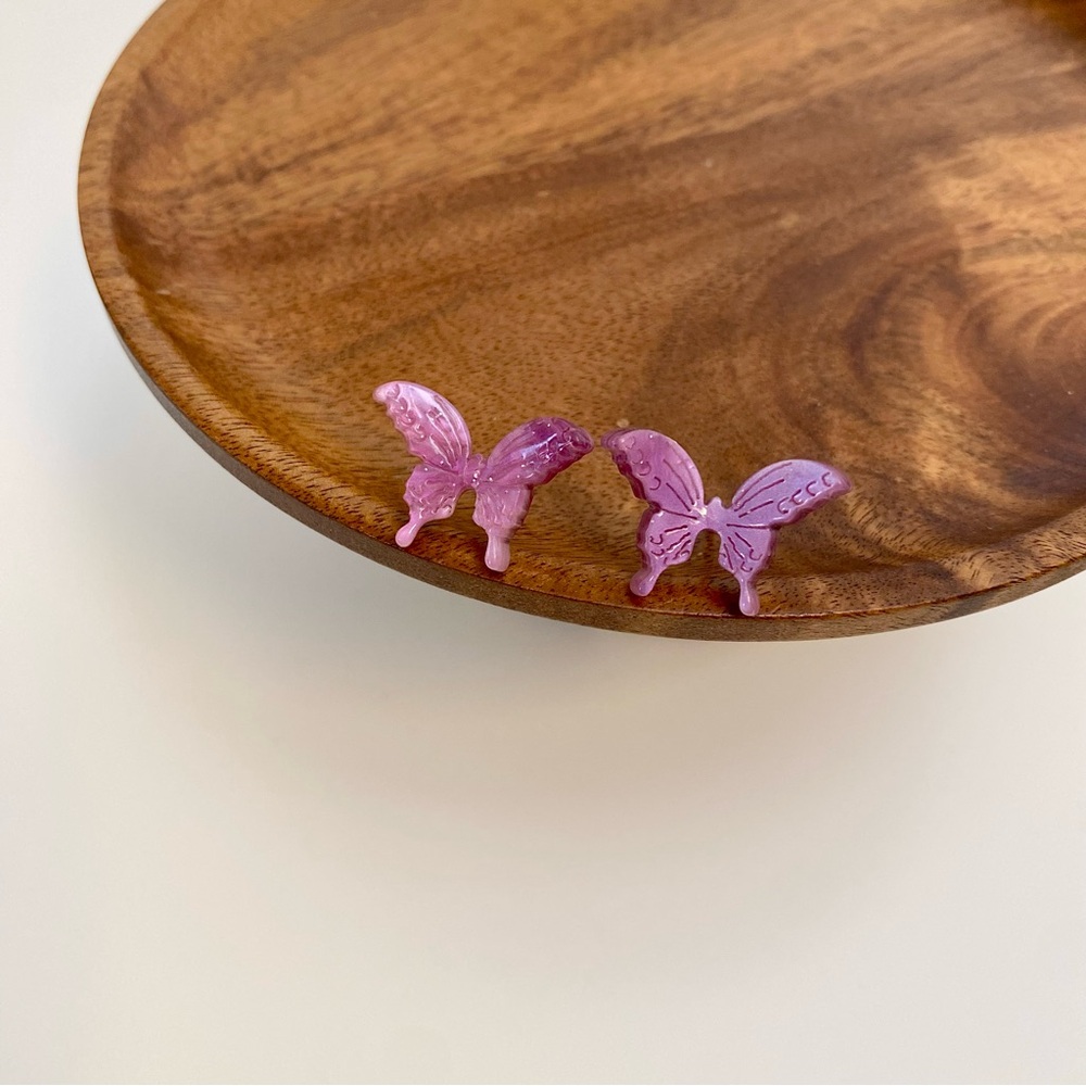 4/$15 Purple Butterfly Engraved Details Earrings
